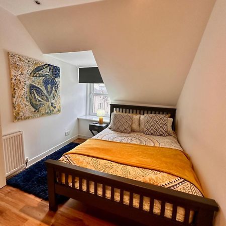 3-Bedroom Flat In The City Centre Next To The River Ness อินเวอร์เนส ภายนอก รูปภาพ